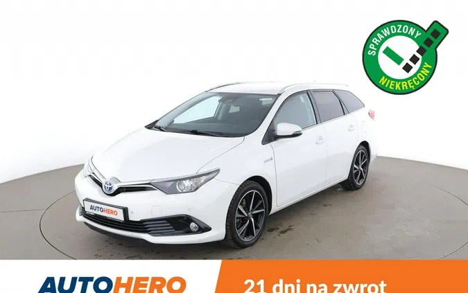 samochody osobowe Toyota Auris cena 70600 przebieg: 105397, rok produkcji 2017 z Biała